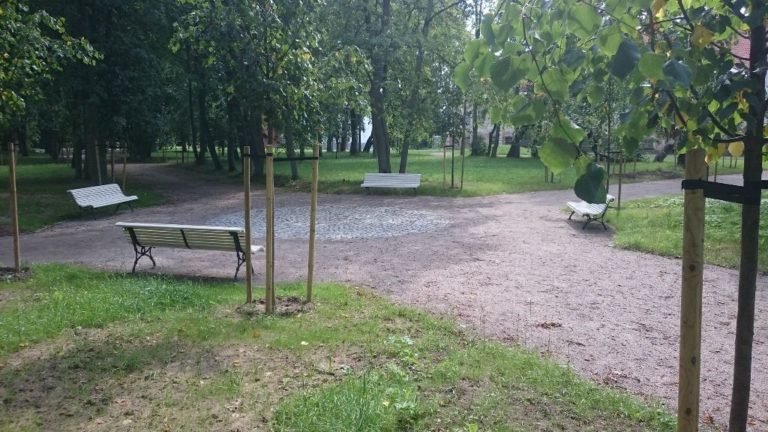 ahja mõisa park